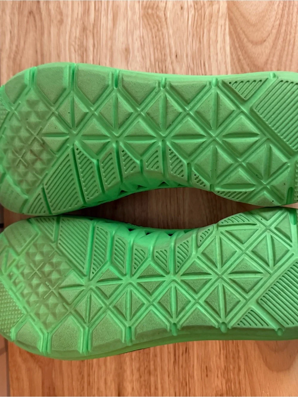 Nike lightweight slip